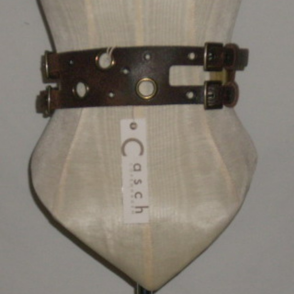 Casch 3" Leather Grommet Belt Small
